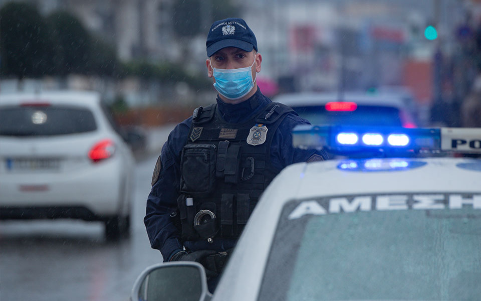 χειροπέδες-σε-43χρονο-για-απόπειρα-ανθρ-561913747