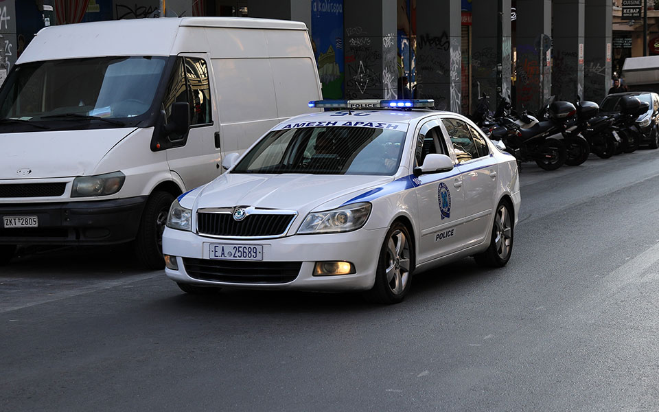 λάρισα-γυναίκα-ζούσε-κλεισμένη-στο-σπ-561919621