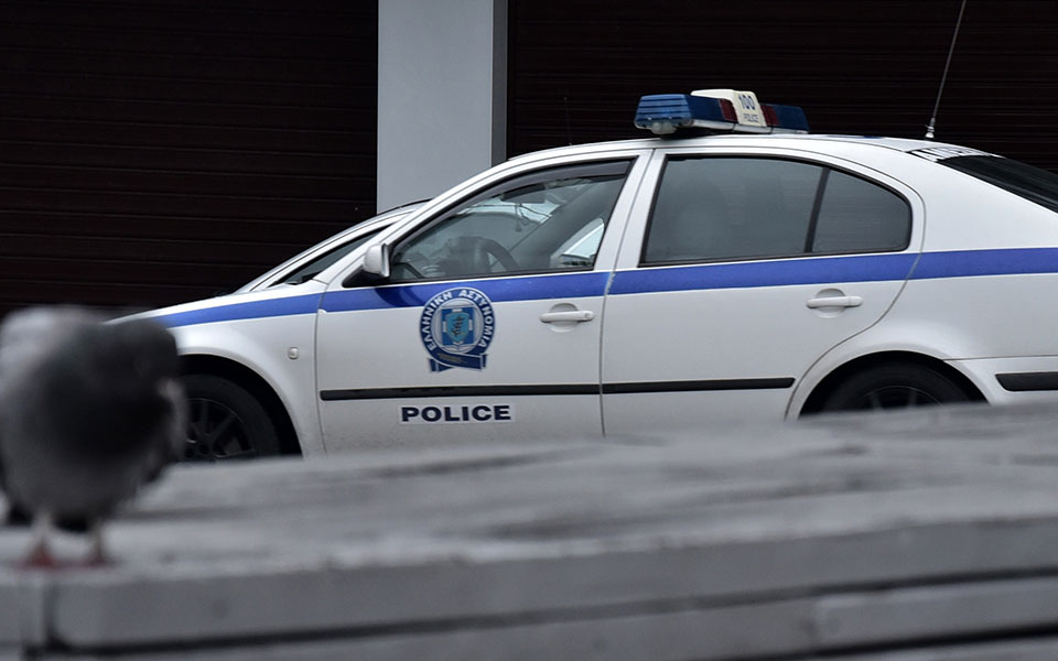 ηράκλειο-χειροπέδες-σε-άνδρα-για-κλοπ-561909856