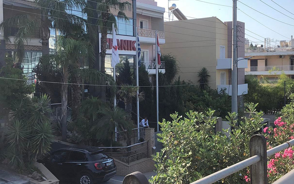 Βούλα: Πώς οι ληστές εισέβαλαν στη δισκογραφική εταιρεία – Απείλησαν μουσικοσυνθέτη-1