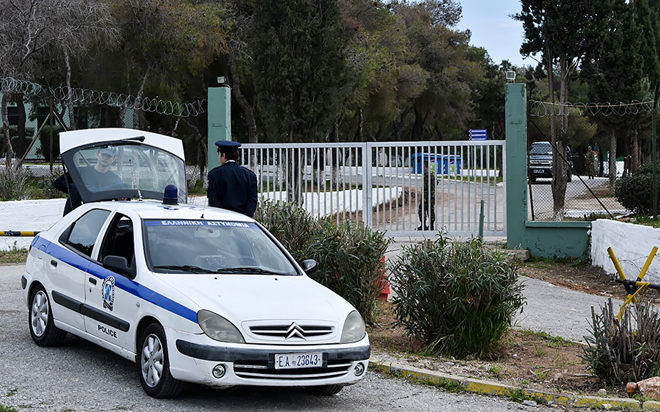 παγκράτι-χειροπέδες-σε-16χρονο-για-επιθ-561896635