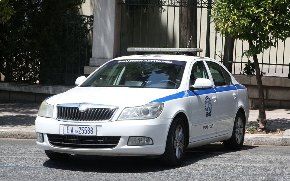 βούλα-ληστές-εισέβαλαν-σε-δισκογραφι-561899926
