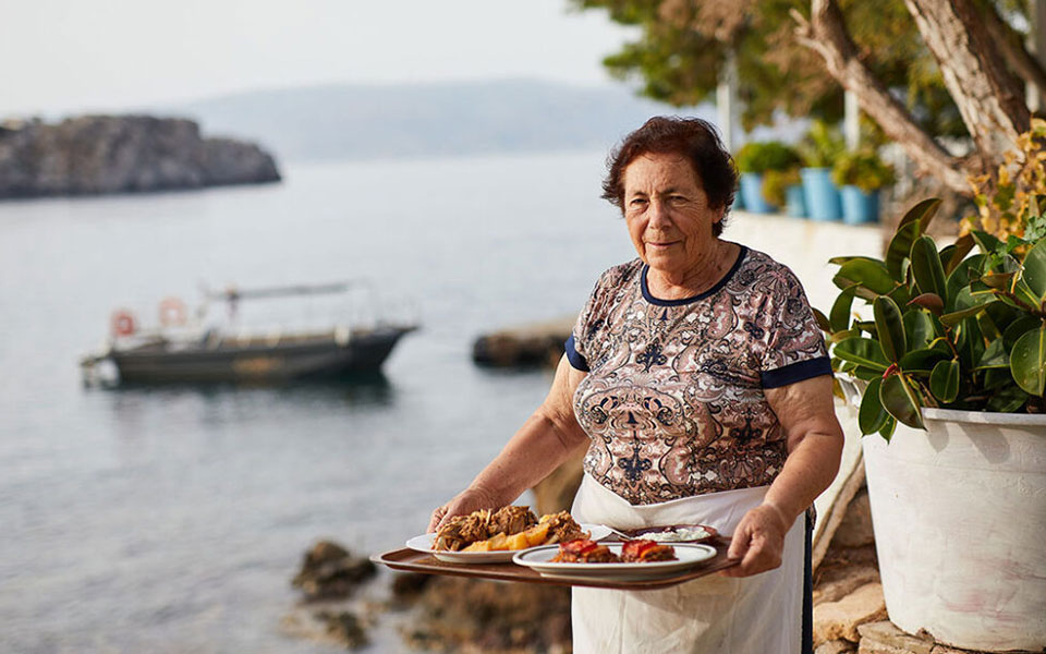 βουτιά-στον-αργοσαρωνικό-πού-τρώμε-σε-561906484