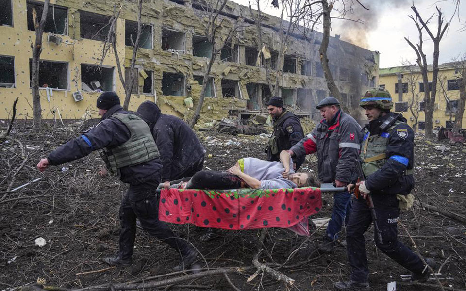 Τα κλικ των πολέμων – Από την Ίβο Τζίμα του 1945 στην Μαριούπολη του 2022-12