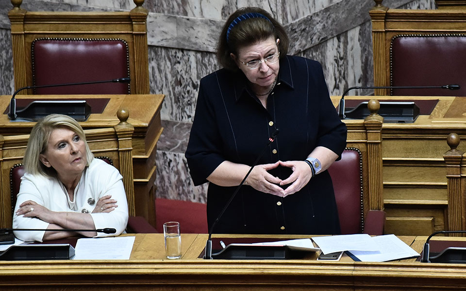 μενδώνη-τα-γλυπτά-του-παρθενώνα-βρίσ-561929686