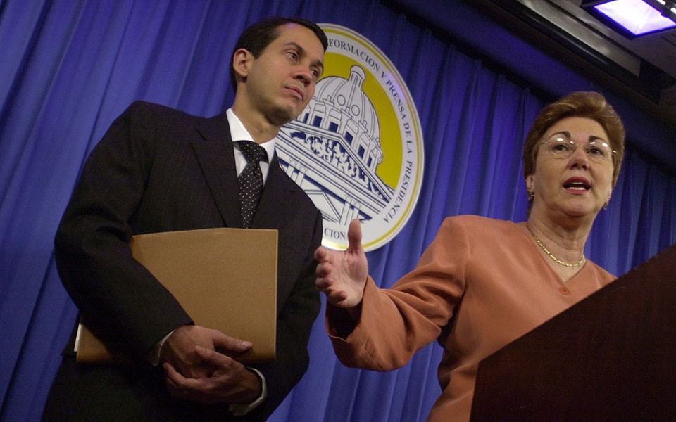 δομινικανή-δημοκρατία-στενός-φίλος-τ-561897175