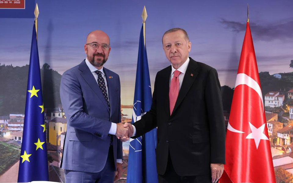 μισέλ-σε-ερντογάν-οι-διαφορές-πρέπει-ν-561933175