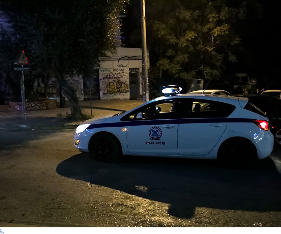 βανδάλισαν-ξενοδοχείο-στα-εξάρχεια-561925840