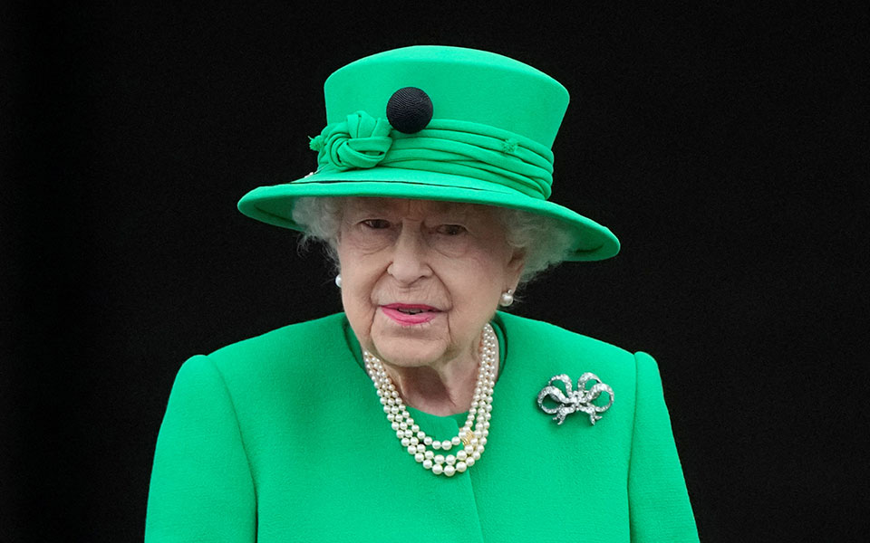 πλατινένιο-ιωβηλαίο-η-βασίλισσα-ελισ-561895918