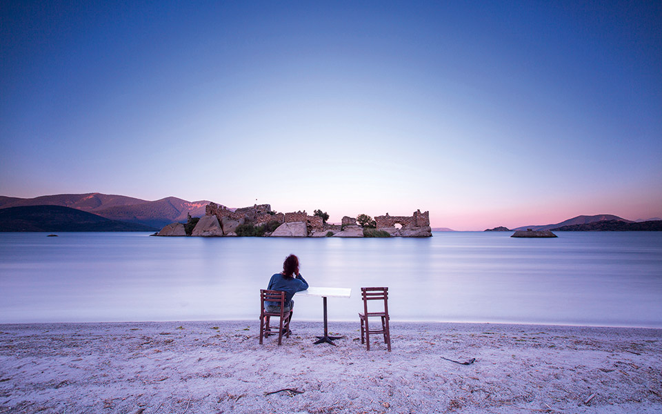 μικρασιατικά-παράλια-ταξίδι-στη-μνήμ-561896341