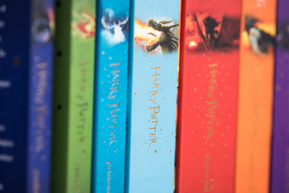 Καλά νέα, ο κόσμος διαβάζει!-2