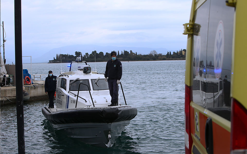 παλαιά-φώκαια-σύγκρουση-δύο-ταχύπλοω-561925273