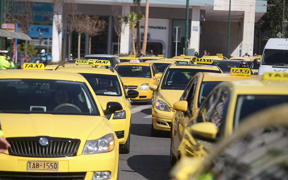 νέα-κόμιστρα-στα-ταξί-στα-4-ευρώ-η-ελάχι-561914221