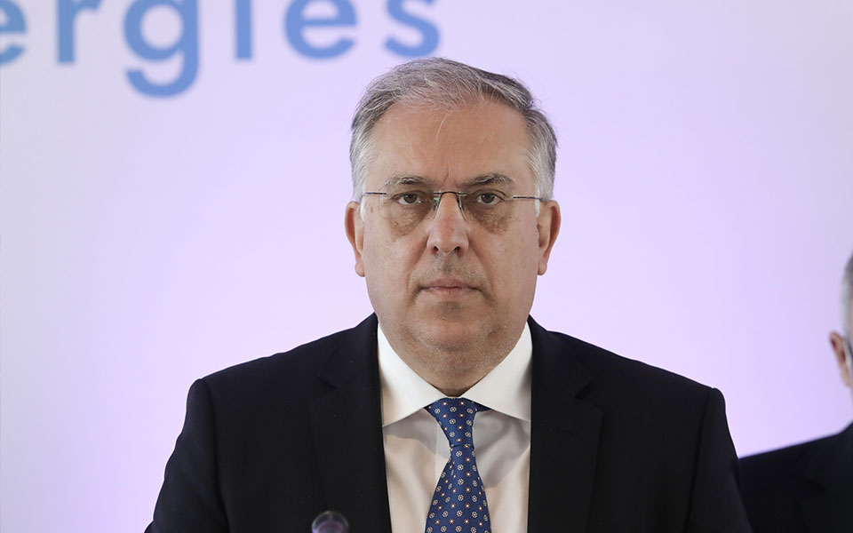 θεοδωρικάκος-σε-σοιλού-τέλος-τα-φαντα-561890242