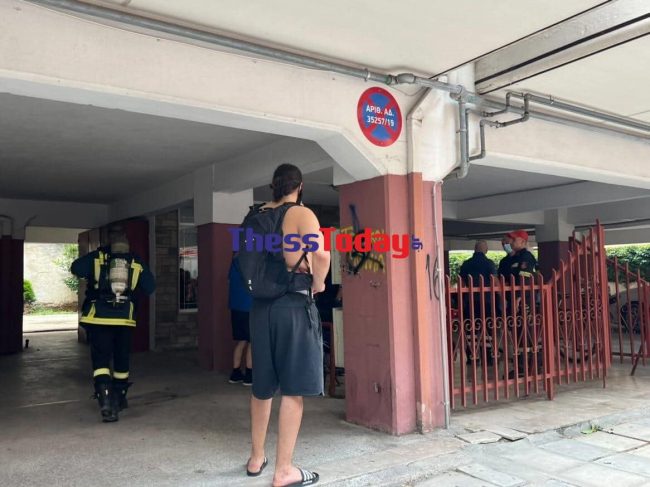 Θεσσαλονίκη: Φωτιά σε διαμέρισμα – Ένας τραυματίας (εικόνες)-1