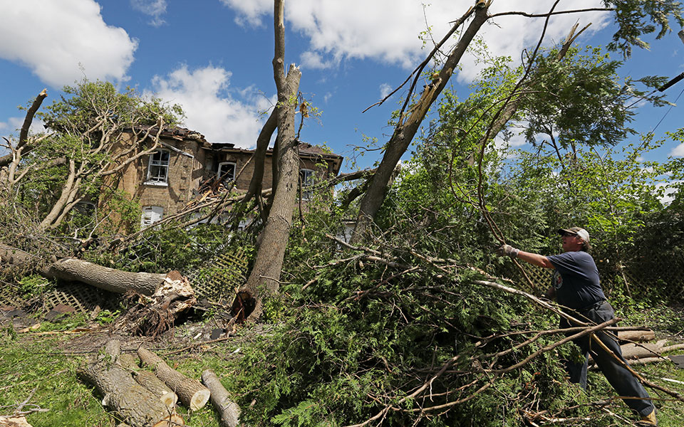 ολλανδία-ένας-νεκρός-και-10-τραυματίες-561929578