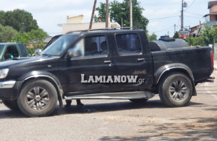 Λαμία: Σημαντικές ζημιές σε περιπολικό που ενεπλάκη σε τροχαίο ατύχημα (εικόνες)-2