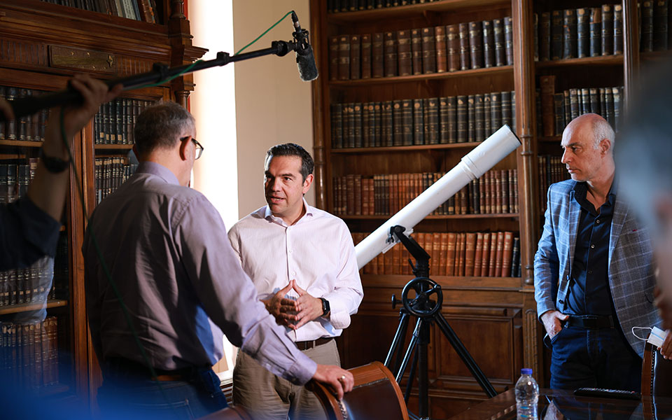 τσίπρας-πολύ-φοβάμαι-ότι-δεν-έχουν-γί-561902839