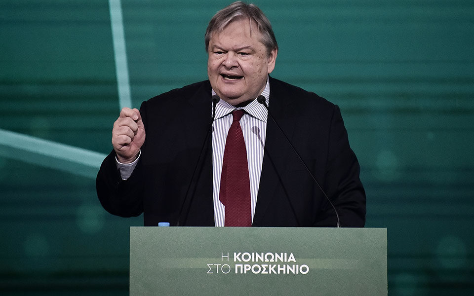 εξιτήριο-έλαβε-από-το-νοσοκομείο-σωτη-561912595