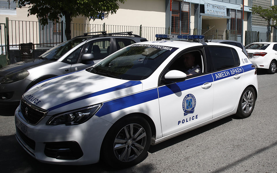 βόλος-νεαρός-επιτέθηκε-σε-αμεα-για-να-τ-561889819