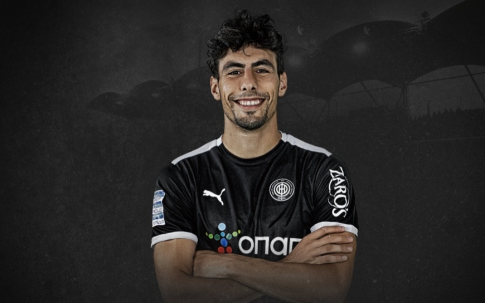 οφη-ανανέωσε-το-συμβόλαιό-του-ο-βούρος-561908617