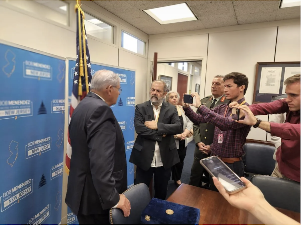 Μενέντεζ: Θέτει σκληρούς όρους στην Τουρκία για τα F-16-1