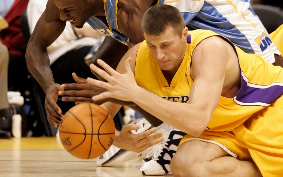 πρώην-παίκτης-του-nba-πουλάει-τα-δαχτυλί-561972532