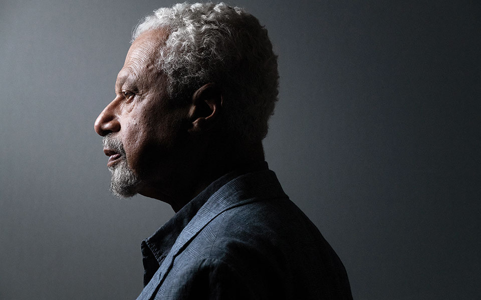 δύο-συγγραφείς-που-μας-ταξιδεύουν-πέρ-561981499