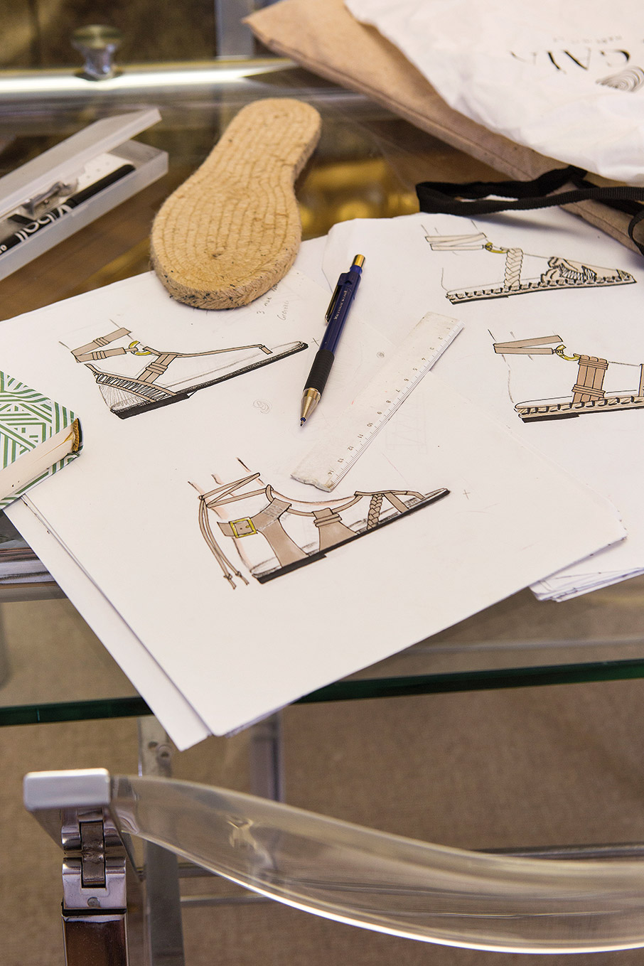 Ελβίρα Παναγιωτοπούλου: Η δημιουργός του brand Di Gaia μας υποδέχεται σε 105 τετραγωνικά θετικής ενέργειας-5