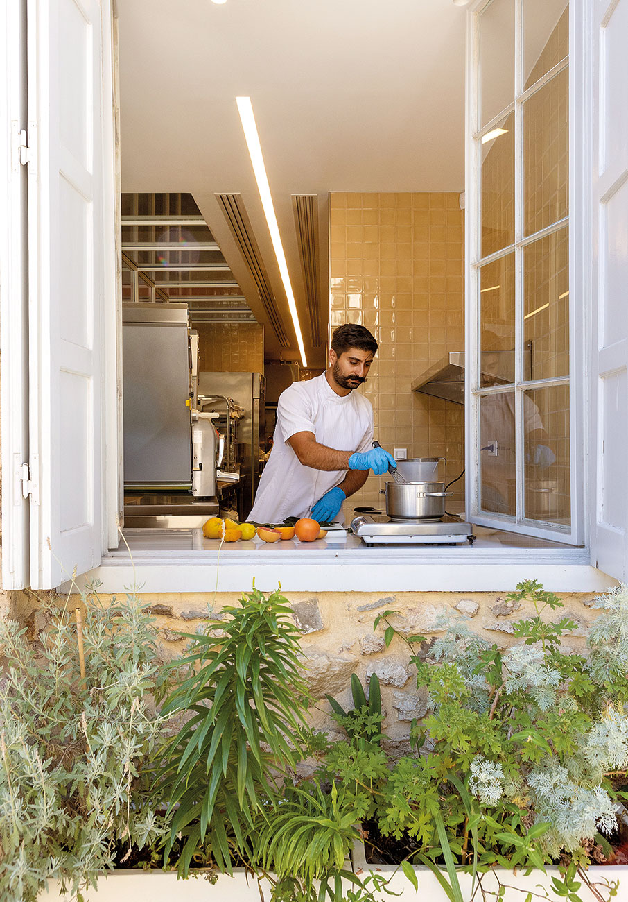 6 παγωτατζίδικα της Αθήνας που σερβίρουν γεύσεις ελληνικού καλοκαιριού-6