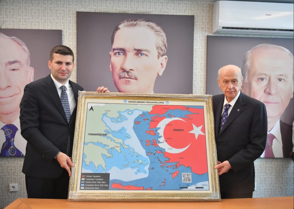 ντεβλέτ-μπαχτσελί-ενας-λύκος-με-πολ-561959557