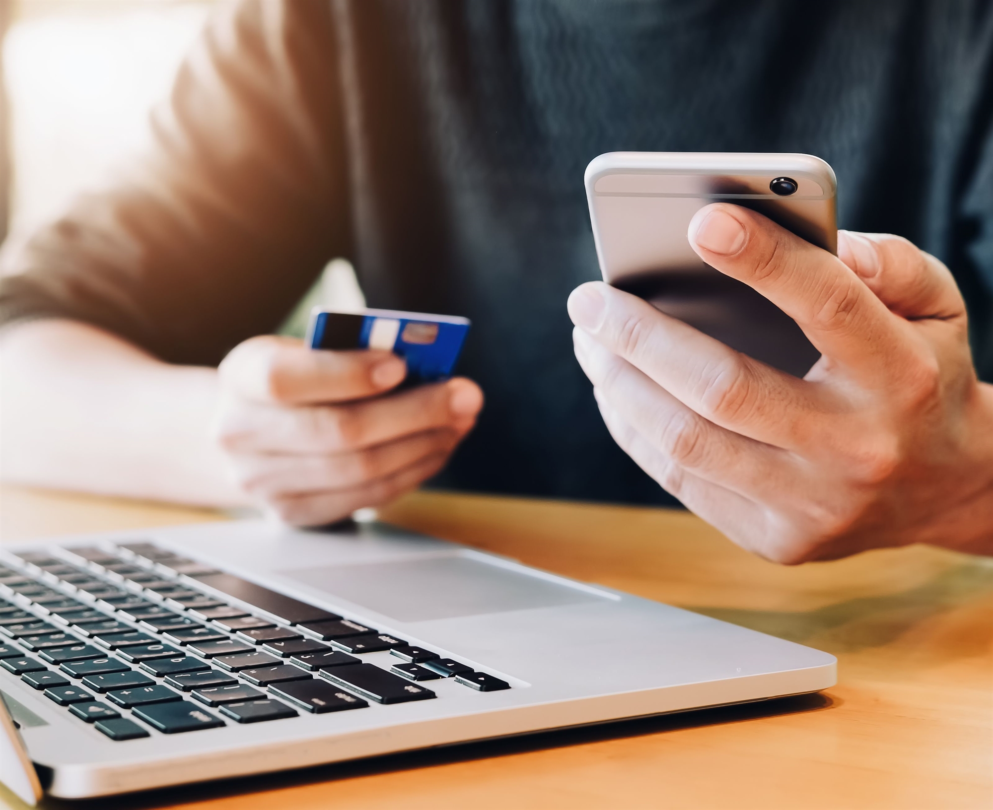 οι-πληρωμές-σε-δόσεις-περνούν-στην-ψηφ-561974965