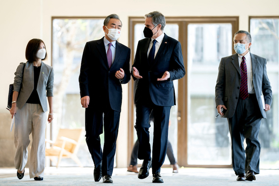 ΗΠΑ – Κίνα: Ρίχνουν τους τόνους μετά την… πεντάωρη συνάντηση των ΥΠΕΞ-1