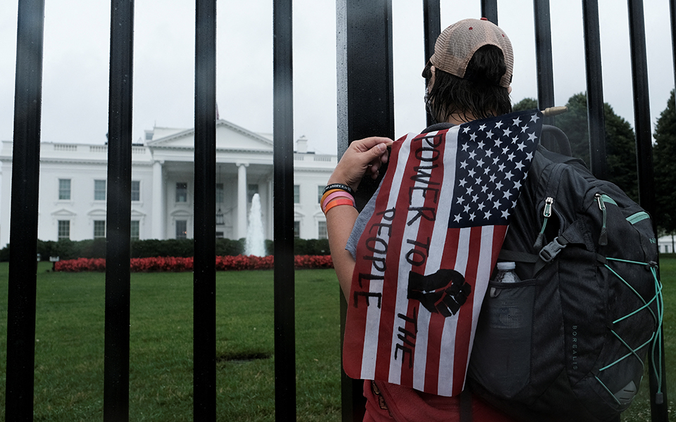 hπα-μαζική-διαδήλωση-στον-λευκό-οίκο-κα-561950299