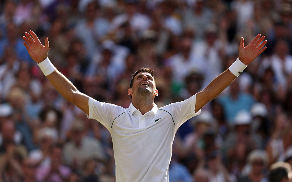 wimbledon-ο-τζόκοβιτς-λύγισε-τον-κύργιο-και-561950584