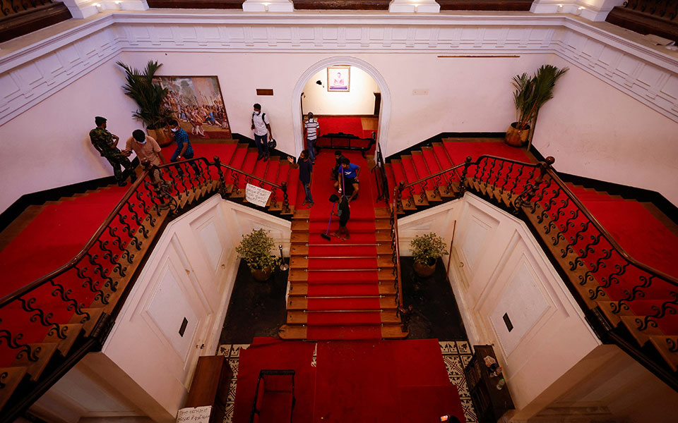 σρι-λάνκα-οι-διαδηλωτές-τερματίζουν-τ-561956182