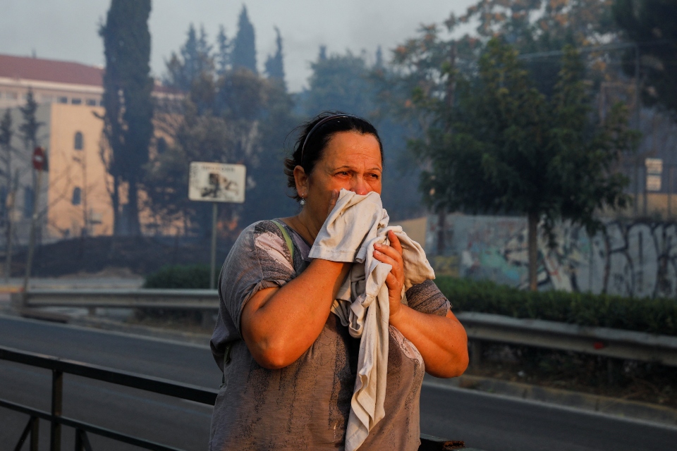 πεντέλη-φιλοξενία-πολιτών-που-επλήγη-561965338