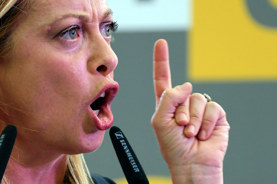 politico-το-μυστικό-γεύμα-στη-βίλα-του-μπερλο-561969040