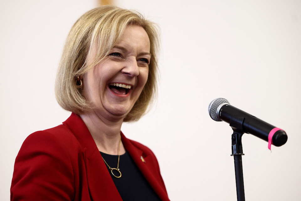 μεγάλη-βρετανία-η-λιζ-τρας-φαβορί-για-τ-561977473