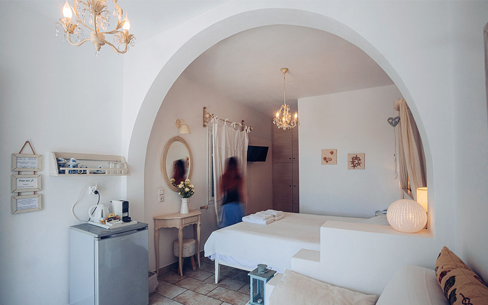 Διακοπές στην Κίμωλο: O ορισμός του ελληνικού καλοκαιριού-10