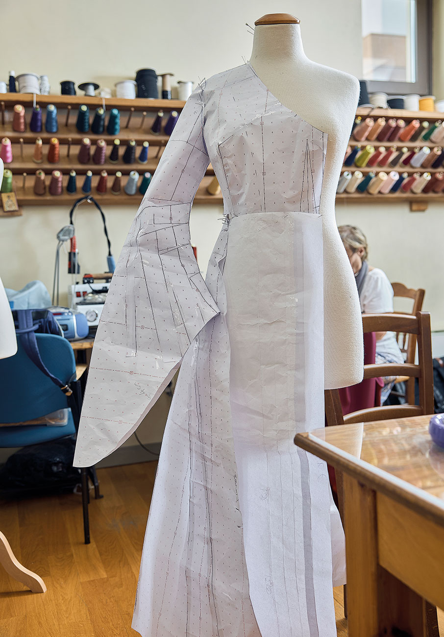 Η Μήδεια στολίζεται για την Επίδαυρο-5