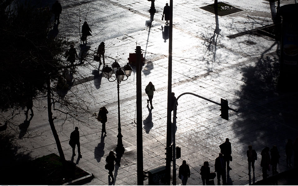 ελστατ-αντιμέτωπο-με-σοβαρές-υλικές-κ-561975559