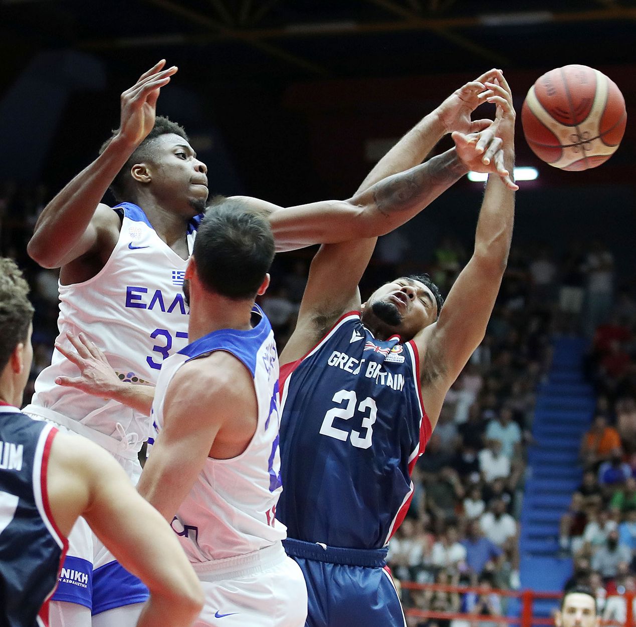 νίκη-της-εθνικής-θρίαμβος-του-κόσμου-561935647