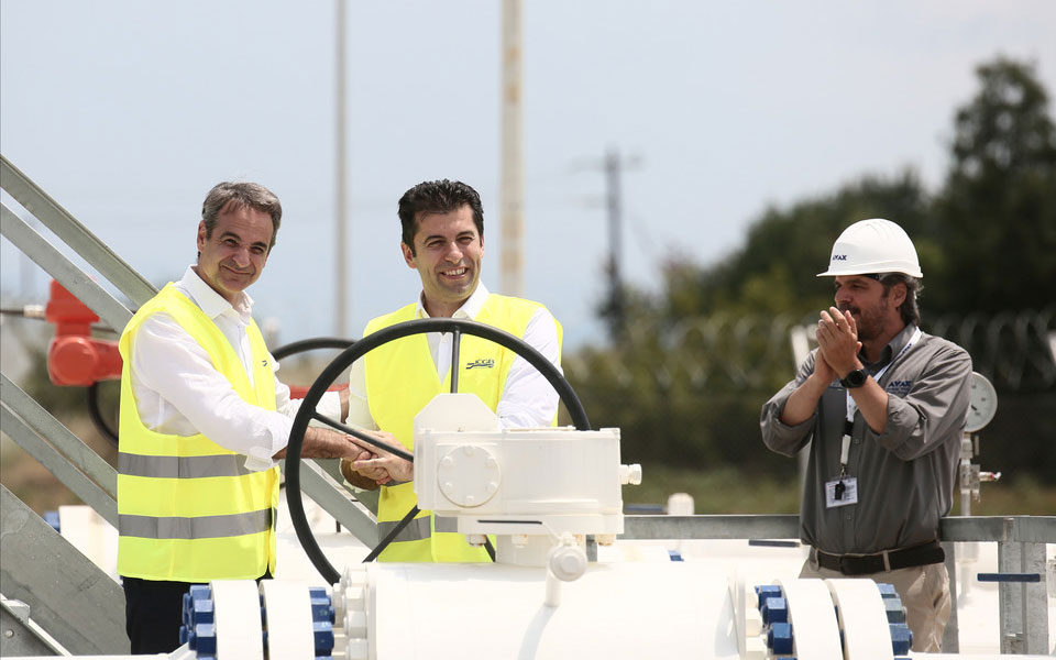 Φυσικό αέριο: Εγκαινιάστηκε ο IGB – Μητσοτάκης: Ενεργειακή γέφυρα ο αγωγός-1