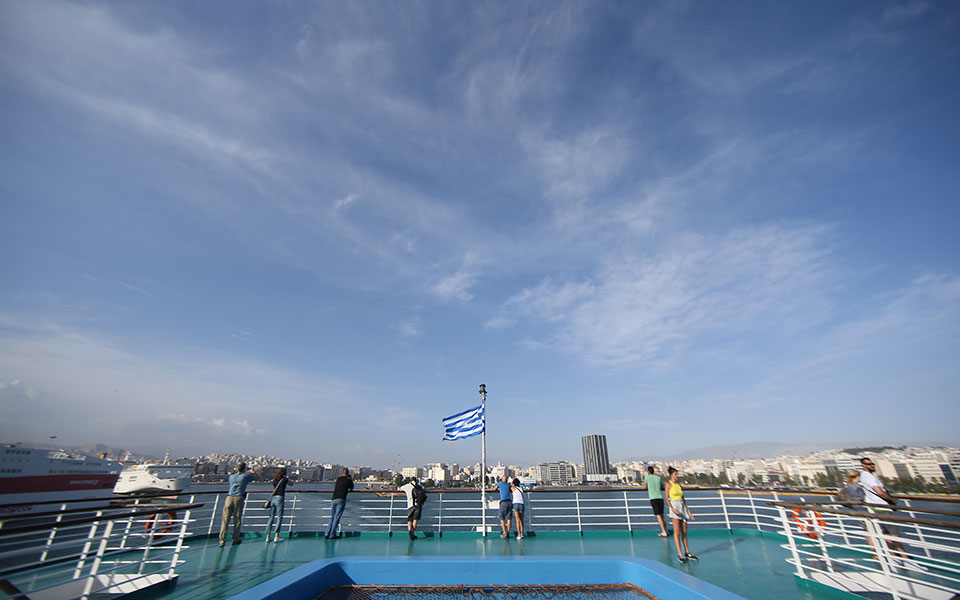 λιμάνια-με-αμείωτους-ρυθμούς-συνεχίζ-561971203