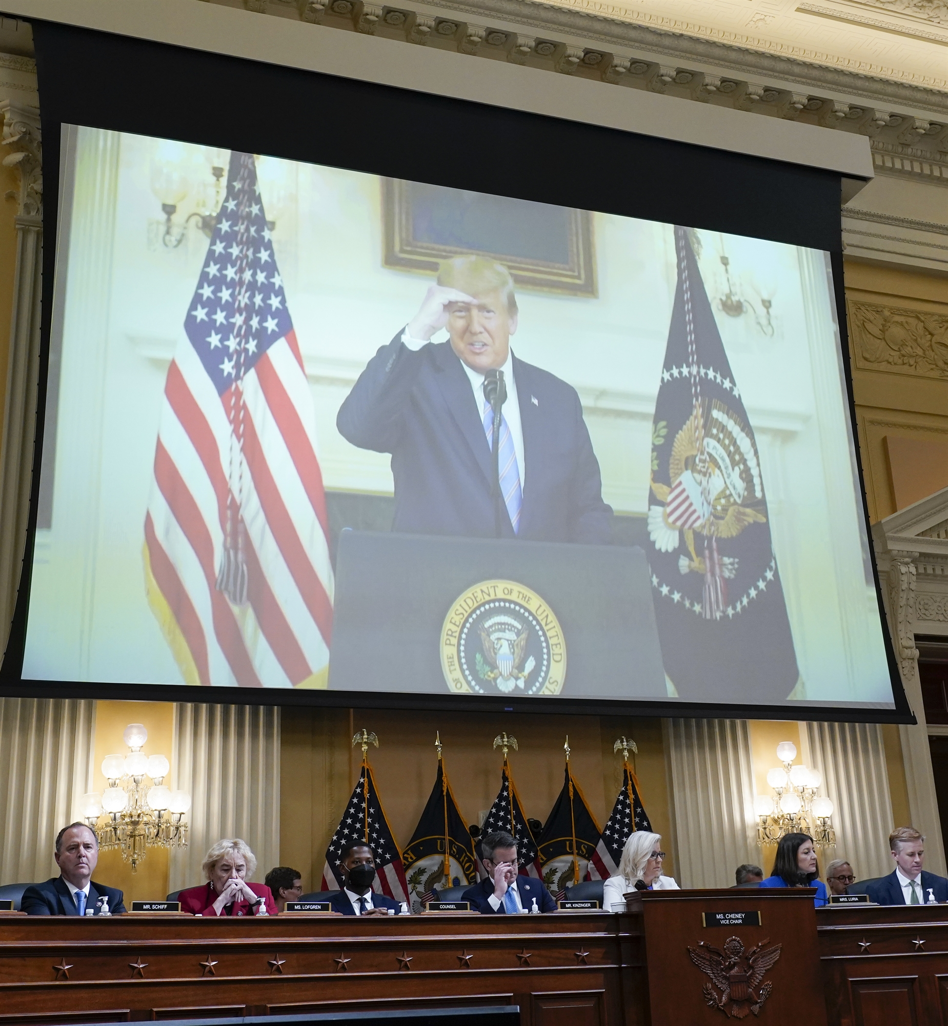 εισβολή-στο-καπιτώλιο-ο-τραμπ-έβλεπε-σ-561969550