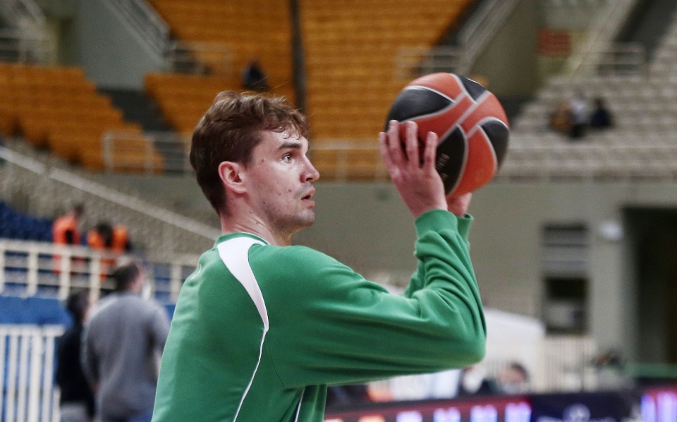 μάριο-χεζόνια-ανακοινώθηκε-από-τη-ρεά-561967237