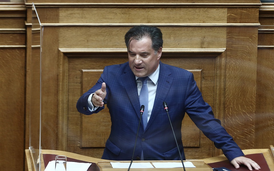 αδ-γεωργιάδης-σεβαστείτε-τη-σύζυγό-μο-561954301