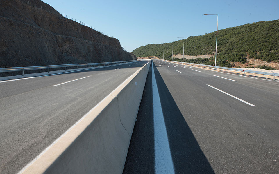 παραδίδεται-στην-κυκλοφορία-η-παράκα-561968803