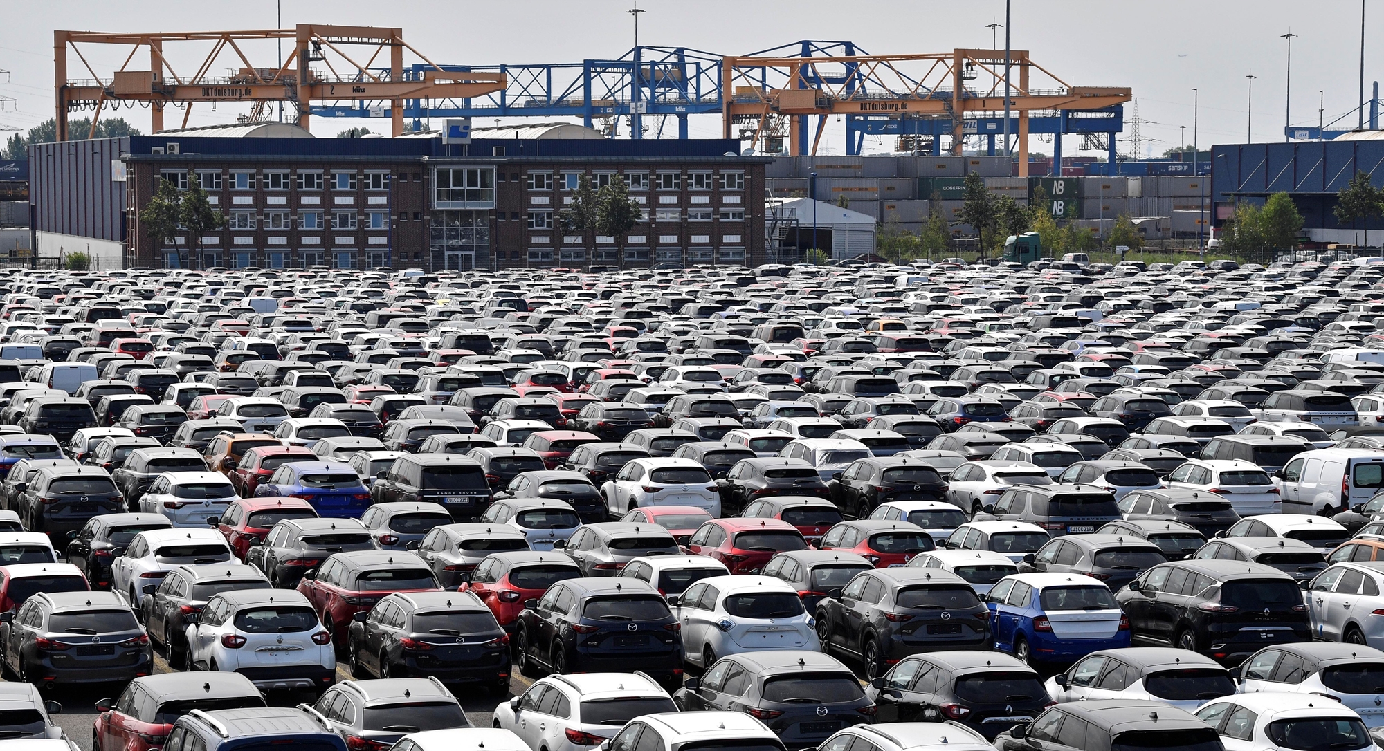 γερμανία-εμπορικό-έλλειμμα-για-πρώτη-561941212